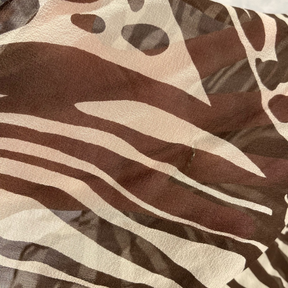 Beautiful Tiger Top - Picture 4 of 7